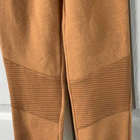 Disney - Kid's Sweatpants Size 5T - Picture 3 of 9